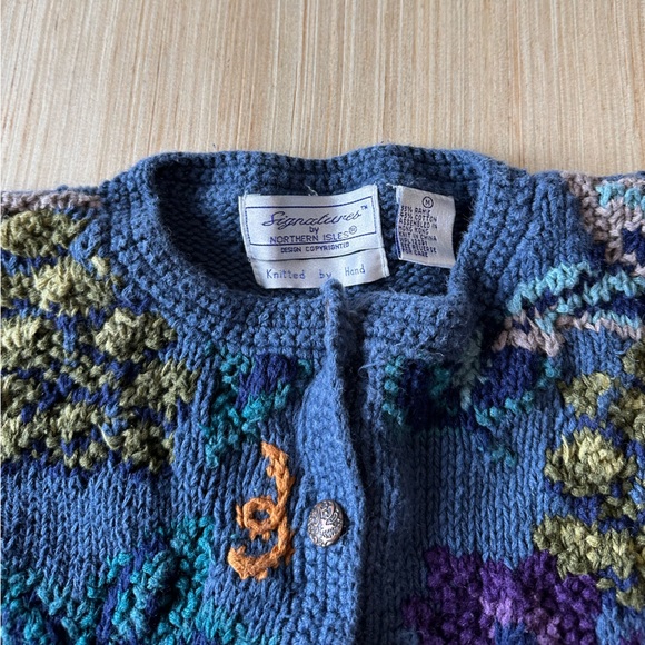 RARE! Vintage Hand Knit Cardigan - Picture 2 of 7